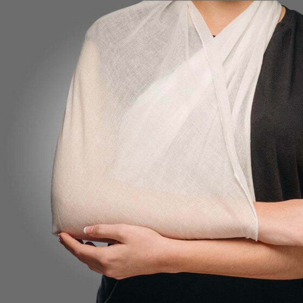 AEROBAND Cotton Calico Triangular Bandage